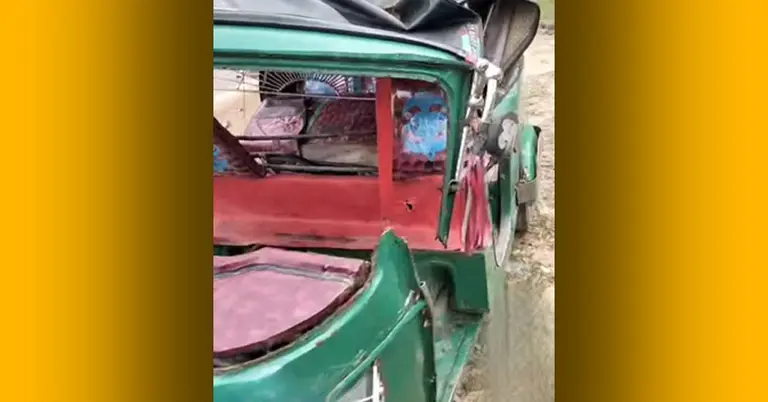 দুর্ঘটনা কবলিত সিএনজি চালিত অটোরিকশা